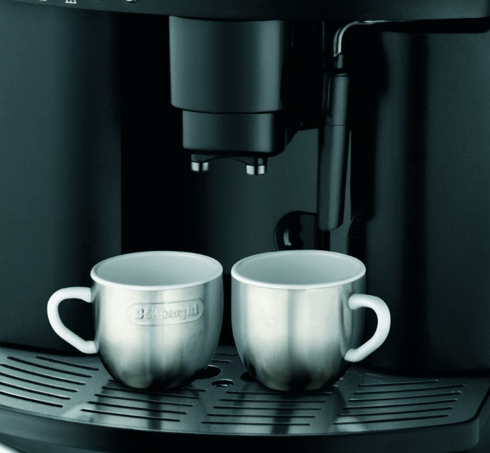 Photographie de la machine Delonghi ESAM 3000